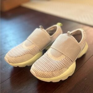 SOREL impact sneaker